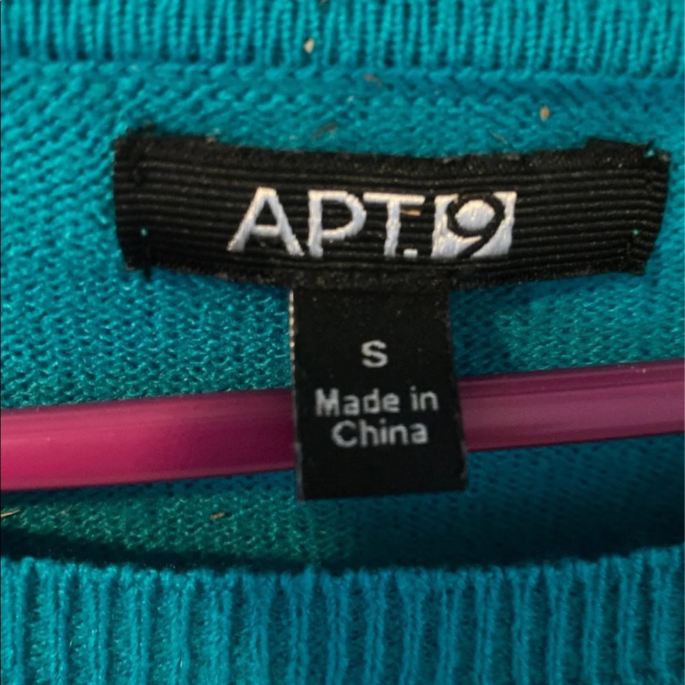 Sweater - Picture 3 of 3